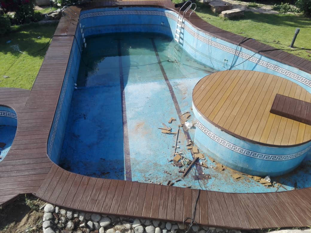 بهترین متریال برای دور استخر 553